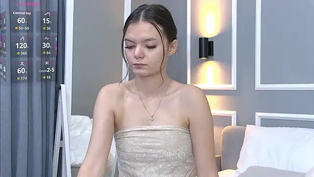 AsterQuinn online show from 26, 10, 2025