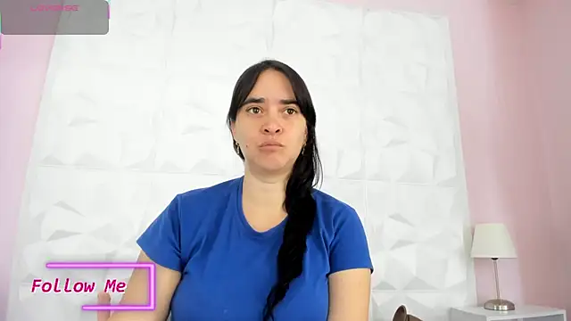 Snapshot of Valeriagomez_ chatting on 20, 11, 2025 Valeriagomez online show from 20, 11, 2025