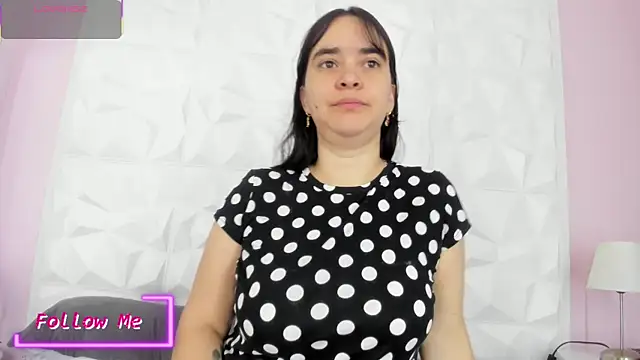 Snapshot of Valeriagomez_ chatting on 28, 11, 2025 Valeriagomez online show from 28, 11, 2025