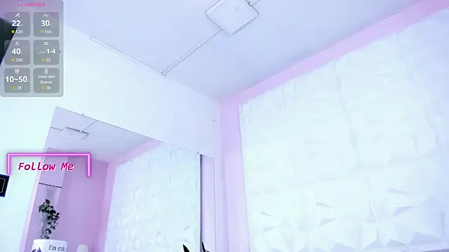 Snapshot of Valeriagomez_ chatting on 8, 10, 2025 Valeriagomez online show from 8, 10, 2025