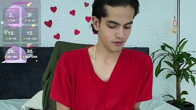 Snapshot of Maximoherrera_16 chatting on 13, 5, 2026 Maximoherrera 16 online show from 13, 5, 2026