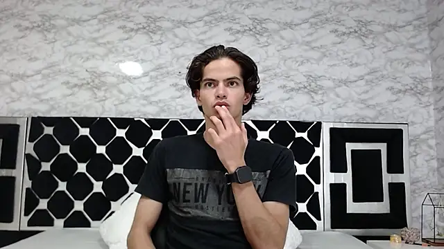 Maximoherrera 16 online show from 1, 3, 2025