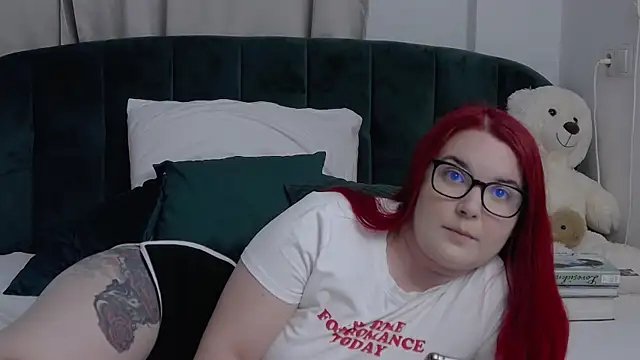 Snapshot of KailyKay chatting on 4, 7, 2026 KailyKay online show from 4, 7, 2026