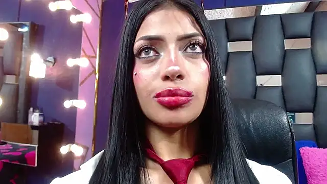 EMYCLARK01 online show from 4, 3, 2026