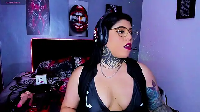 Snapshot of Veronika_metal chatting on 14, 4, 2026 Veronika metal online show from 14, 4, 2026