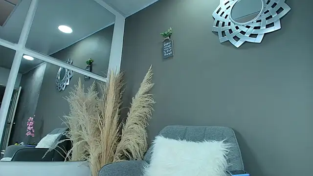 Vaiolett Smith online show from 7, 1, 2026