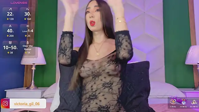 Snapshot of queen__violet chatting on 18, 7, 2026 queen violet online show from 18, 7, 2026