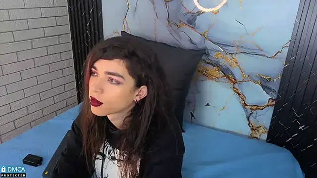 MaeveKuro online show from 20, 12, 2025