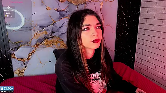 MaeveKuro online show from 2, 4, 2026