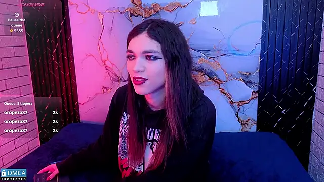 MaeveKuro online show from 5, 3, 2026