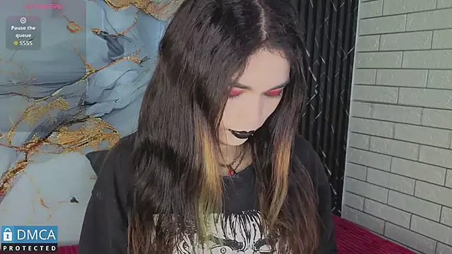 Snapshot of MaeveKuro chatting on 28, 5, 2026 MaeveKuro online show from 28, 5, 2026