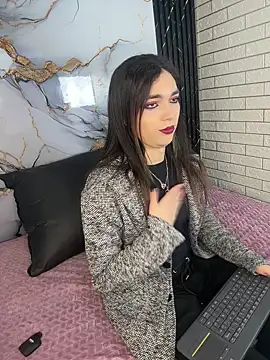 MaeveKuro online show from 13, 1, 2026