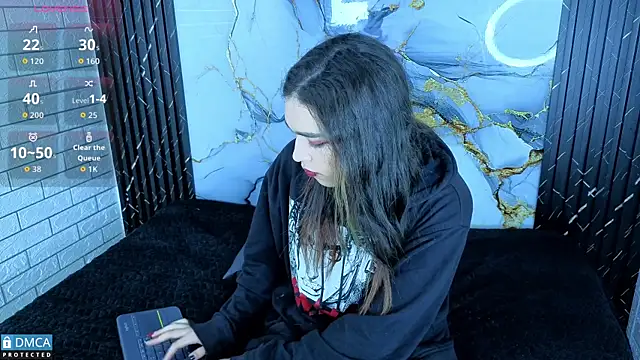 MaeveKuro online show from 10, 2, 2026