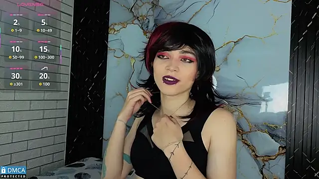 MaeveKuro online show from 13, 11, 2025