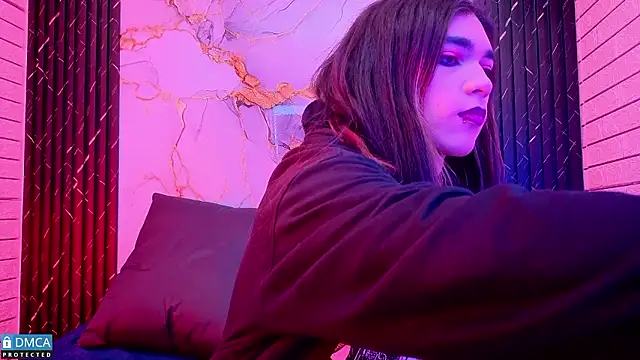 MaeveKuro online show from 7, 3, 2026