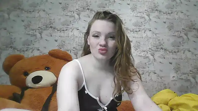 Eveline May online show from 14, 3, 2025
