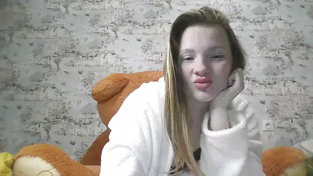Eveline May online show from 27, 2, 2025