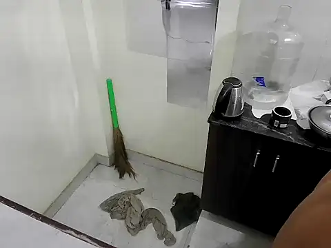 Snapshot of fitbuddy1 chatting on 15, 10, 2025 fitbuddy1 online show from 15, 10, 2025