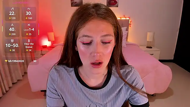 Snapshot of Emily_Warren_ chatting on 23, 10, 2025 Emily Warren online show from 23, 10, 2025