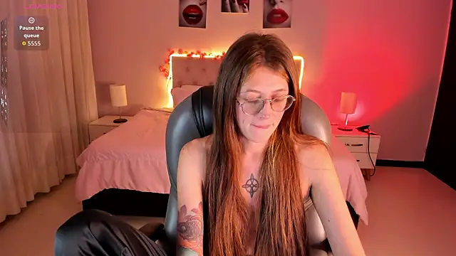 Emily Warren  online show from 7, 4, 2026