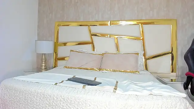 Gianna Watson online show from 26, 2, 2025