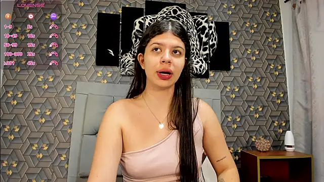 Snapshot of Nicolane_Palmer chatting on 8, 3, 2025 Nicolane Palmer online show from 8, 3, 2025