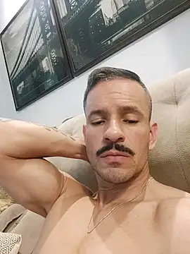 juniortche1313 online show from 4, 11, 2025