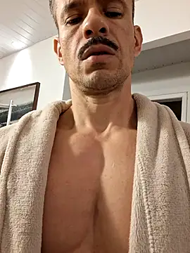 juniortche1313 online show from 28, 4, 2026