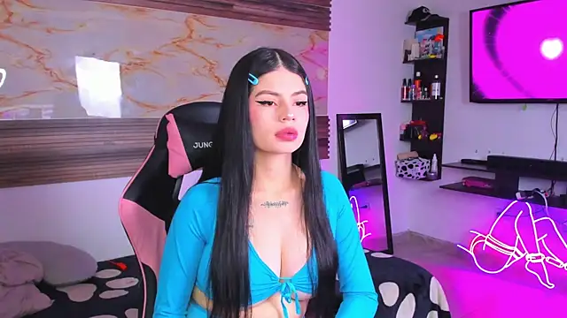 Cloe roouse online show from 13, 11, 2025