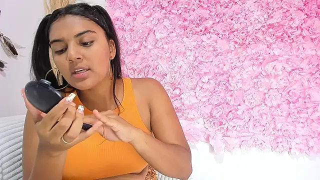 Melodymoore  online show from 7, 2, 2026