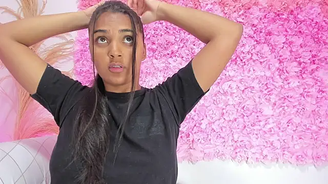 Melodymoore  online show from 13, 1, 2026