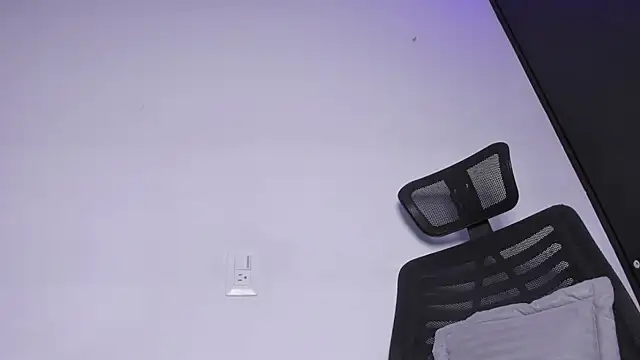 zephyra-angels online show from 3, 3, 2026