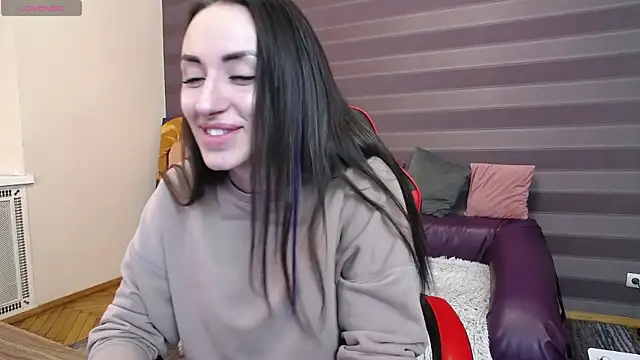 JenniferStone online show from 10, 3, 2025