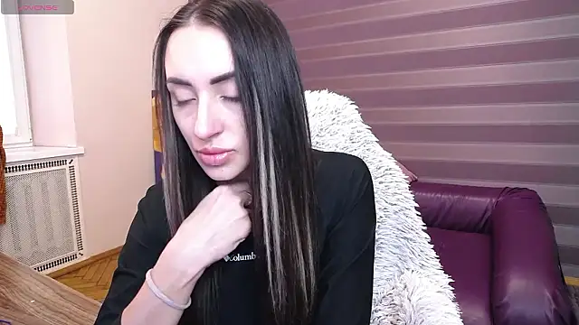 Snapshot of JenniferStone chatting on 1, 2, 2026 JenniferStone online show from 1, 2, 2026