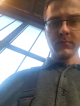 luckyluuk25 online show from 4, 3, 2026