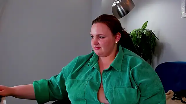 Snapshot of Amy_Hall chatting on 6, 3, 2025 Amy Hall online show from 6, 3, 2025