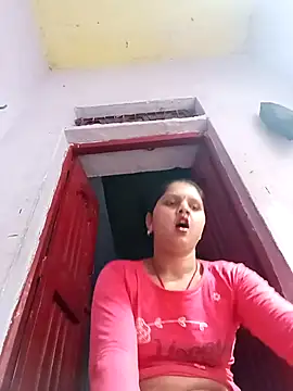 Snapshot of Divya_Chandok chatting on 2, 3, 2025 Divya Chandok online show from 2, 3, 2025