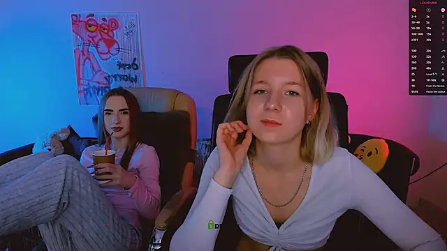 Snapshot of doll_vey chatting on 17, 11, 2025 doll vey online show from 17, 11, 2025