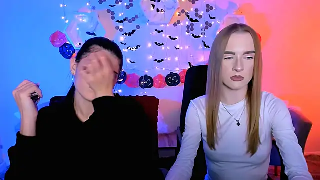 Snapshot of doll_vey chatting on 27, 10, 2025 doll vey online show from 27, 10, 2025