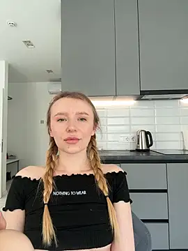 EvaBrooklyn online show from 7, 3, 2025