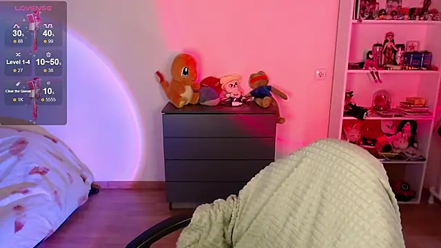 Strawberry juli online show from 25, 5, 2026