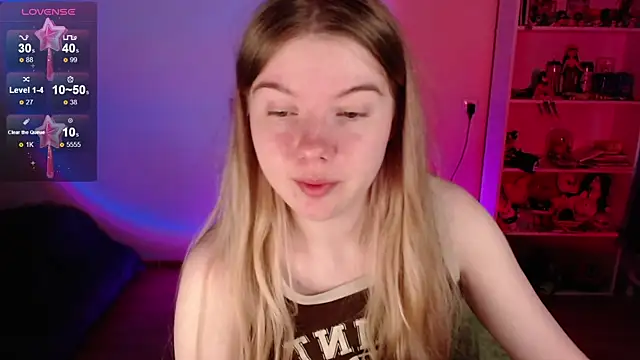 Strawberry juli online show from 30, 5, 2026