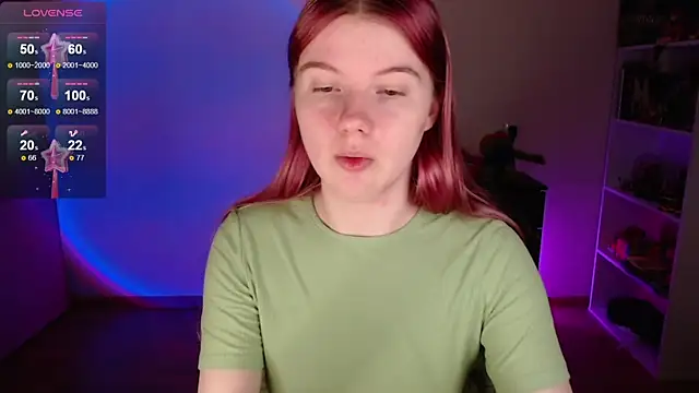 Strawberry juli online show from 16, 11, 2025