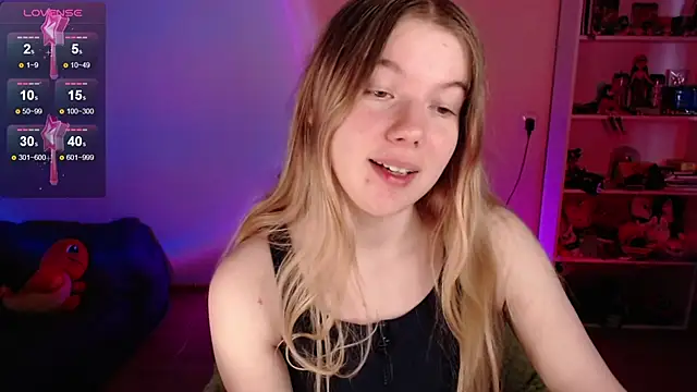 Strawberry juli online show from 6, 6, 2026
