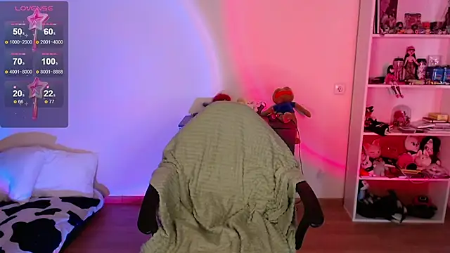 Strawberry juli online show from 15, 6, 2026