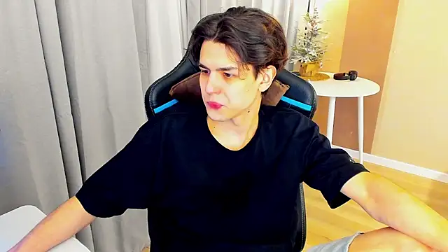 TravisRevas online show from 3, 2, 2026