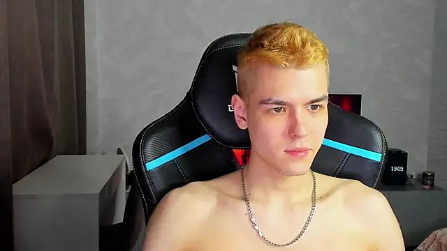 TravisRevas online show from 7, 3, 2025