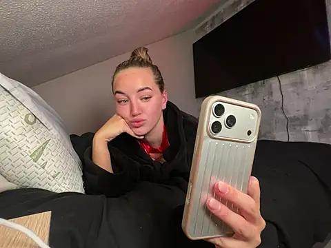 MissMaisiex online show from 20, 4, 2026