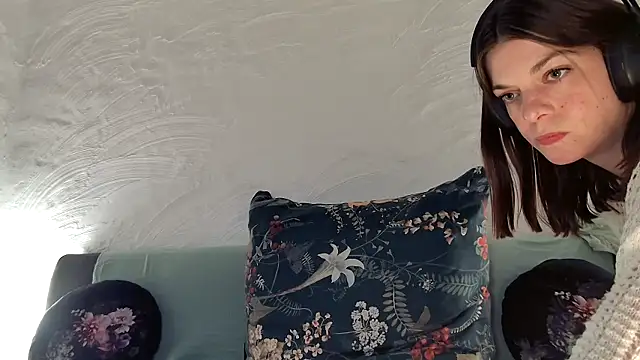 Rosemarie Blu online show from 1, 3, 2026