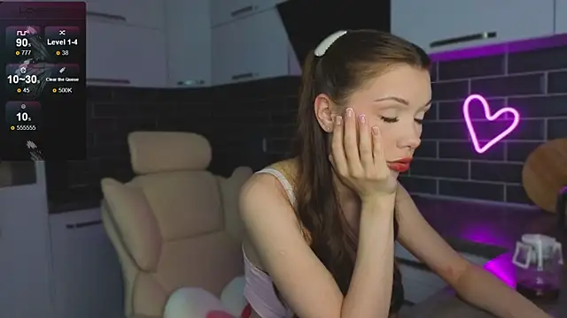 EmmaVictori1 online show from 24, 7, 2026